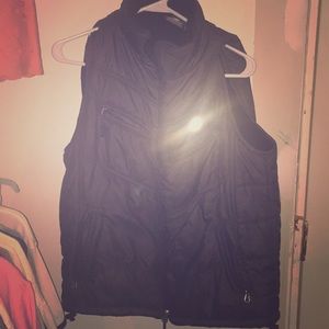Black bubble vest